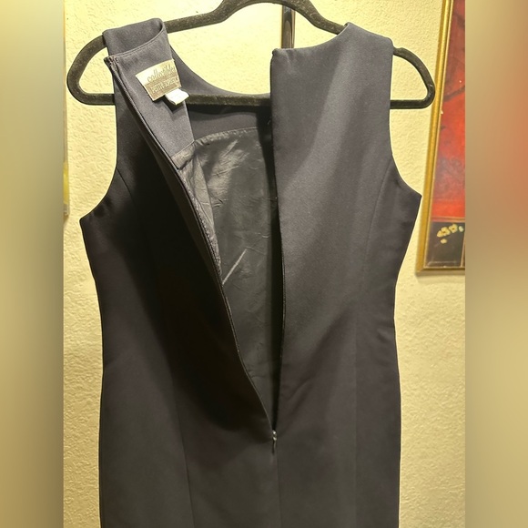 Collectibles petite sophisticate sleeveless navy midi dress size 6 - Picture 3 of 6